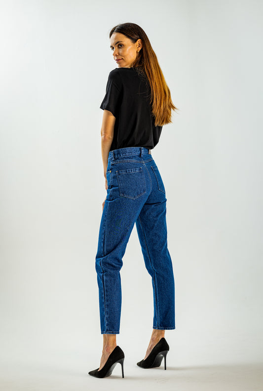 High-Waisted Jeans
